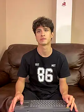 Snapshot of Xam_Collen chatting on December 2025 04:38:01 PM Xam Collen online show from December 2025 04:38:01 PM