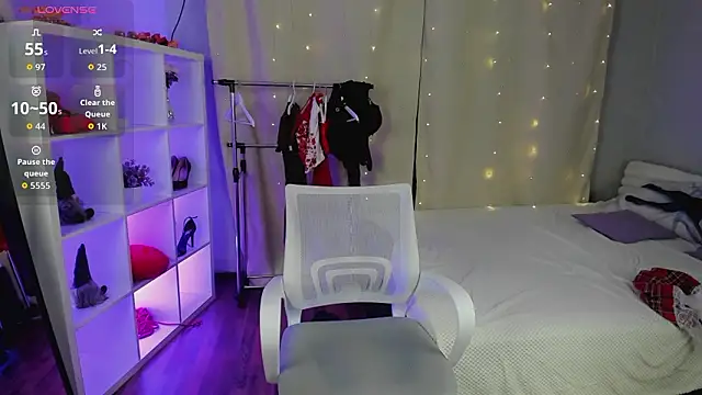 Snapshot of VikkyJane chatting on February 2026 06:26:01 AM VikkyJane online show from February 2026 06:26:01 AM