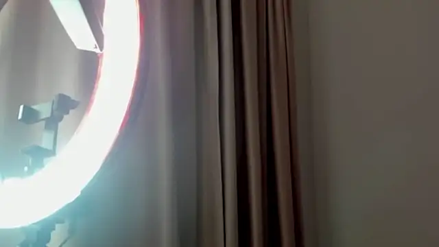 Snapshot of Biscuit_oliva chatting on September 2025 03:09:02 AM Biscuit oliva online show from September 2025 03:09:02 AM