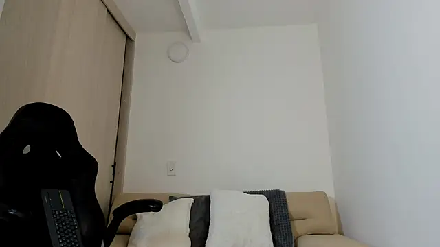 Snapshot of Biscuit_oliva chatting on October 2025 01:34:01 PM Biscuit oliva online show from October 2025 01:34:01 PM