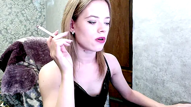 Kate  Loves online show from October 2025 05:43:01 PM