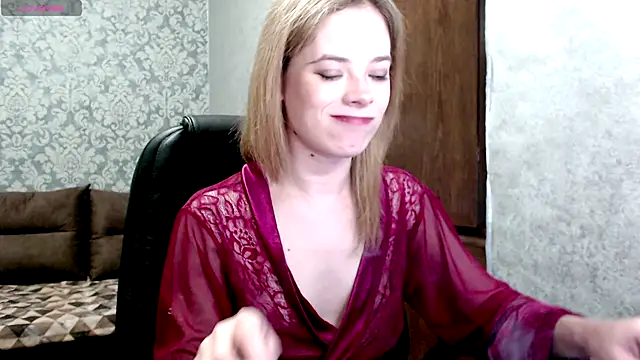 Kate  Loves online show from May 2026 06:37:01 PM