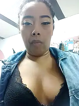 Ebony-Goddess19 online show from October 2025 05:22:02 PM