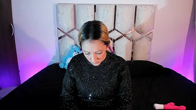 Snapshot of Isa_klein chatting on June 2026 03:53:02 AM Isa klein online show from June 2026 03:53:02 AM