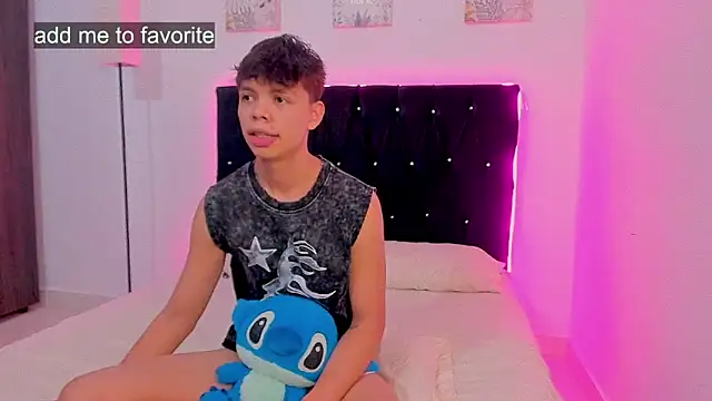 Zacktorres  online show from November 2025 11:07:02 PM