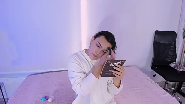 Snapshot of BlaerShadow_ chatting on November 2025 07:54:01 PM BlaerShadow online show from November 2025 07:54:01 PM