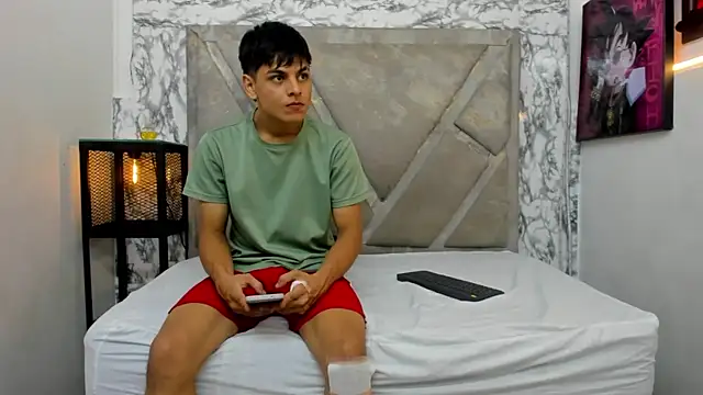 Logan Jhonson online show from November 2025 04:03:02 AM