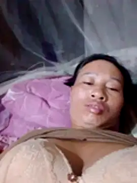 Snapshot of donna-bae chatting on February 2026 08:49:02 PM donna-bae online show from February 2026 08:49:02 PM