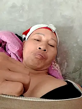 Snapshot of donna-bae chatting on March 2026 06:25:02 AM donna-bae online show from March 2026 06:25:02 AM