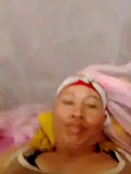 Snapshot of donna-bae chatting on March 2026 05:44:01 AM donna-bae online show from March 2026 05:44:01 AM