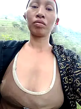 Snapshot of donna-bae chatting on March 2026 08:59:02 AM donna-bae online show from March 2026 08:59:02 AM