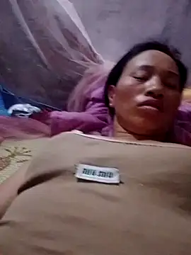 Snapshot of donna-bae chatting on April 2026 10:30:02 PM donna-bae online show from April 2026 10:30:02 PM