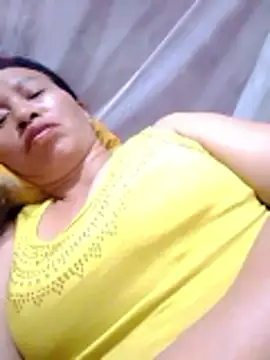 Snapshot of donna-bae chatting on April 2026 10:03:01 PM donna-bae online show from April 2026 10:03:01 PM