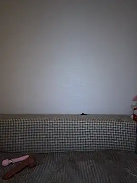 Snapshot of MissOyee chatting on October 2025 06:28:02 PM MissOyee online show from October 2025 06:28:02 PM