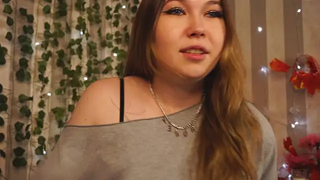 Snapshot of cheeky_cherry_juice chatting on November 2025 01:01:02 PM cheeky cherry juice online show from November 2025 01:01:02 PM