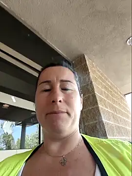 bichota85 online show from April 2026 09:59:01 AM