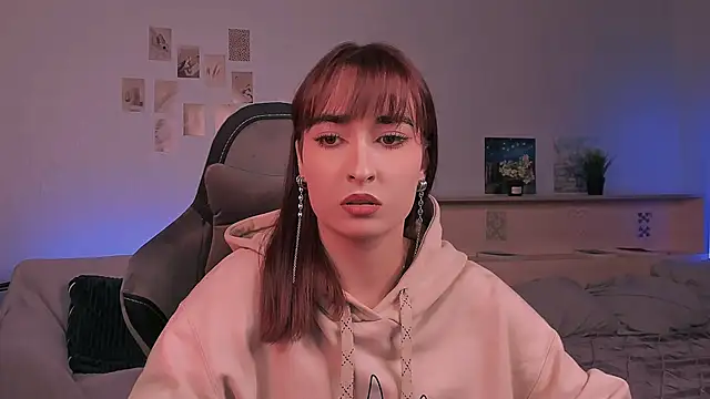 yourfitoviolett online show from October 2025 06:52:02 PM