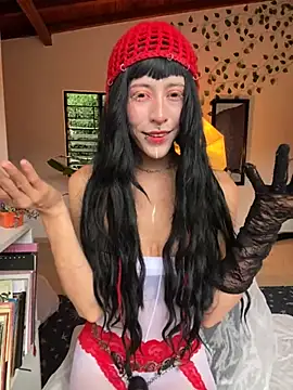 Snapshot of Nymphel1Moth chatting on November 2025 10:20:02 PM Nymphel1Moth online show from November 2025 10:20:02 PM