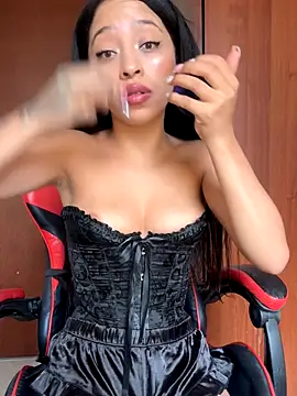 CatalinaBel online show from November 2025 07:24:02 PM