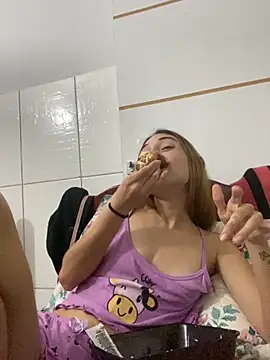 loirinhaaa online show from September 2025 02:13:02 AM