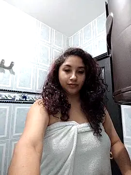 Snapshot of Gia_Dior chatting on December 2025 01:07:01 PM Gia Dior online show from December 2025 01:07:01 PM