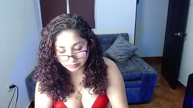 Snapshot of Gia_Dior chatting on January 2026 01:21:02 AM Gia Dior online show from January 2026 01:21:02 AM