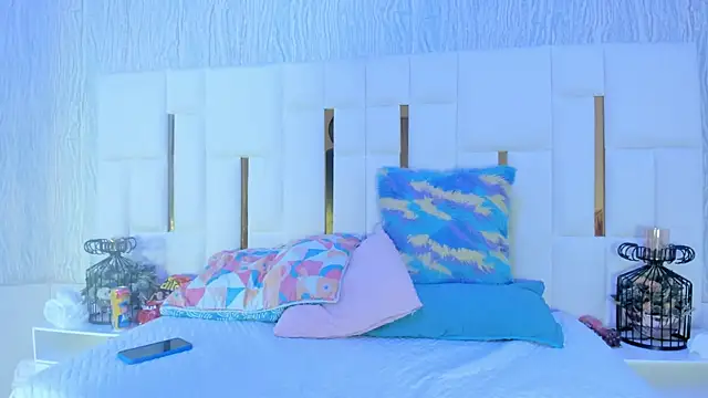 mia vy online show from November 2025 01:29:02 AM