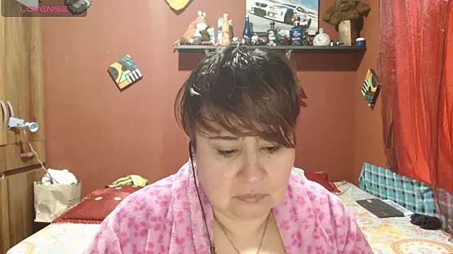 Snapshot of Sasharosee2 chatting on November 2025 12:38:02 PM Sasharosee2 online show from November 2025 12:38:02 PM