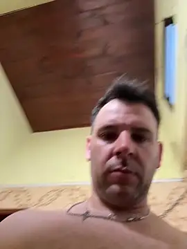 Ezeveron online show from October 2025 09:46:01 PM