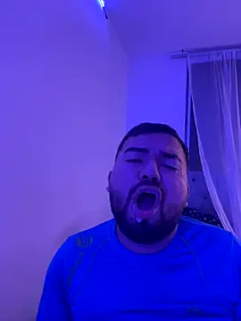 SoyGaelOso online show from October 2025 12:00:02 AM