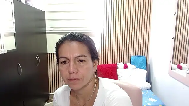 Snapshot of camilavargas_ chatting on June 2026 02:49:01 PM camilavargas online show from June 2026 02:49:01 PM