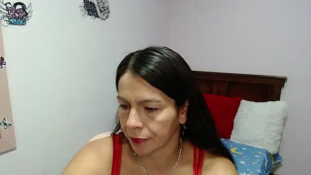 Snapshot of camilavargas_ chatting on June 2026 07:23:01 PM camilavargas online show from June 2026 07:23:01 PM