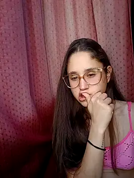 Snapshot of linameii chatting on November 2025 06:35:01 PM linameii online show from November 2025 06:35:01 PM