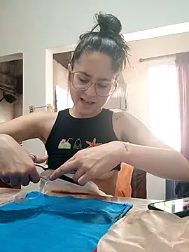 Snapshot of linameii chatting on November 2025 04:29:02 PM linameii online show from November 2025 04:29:02 PM