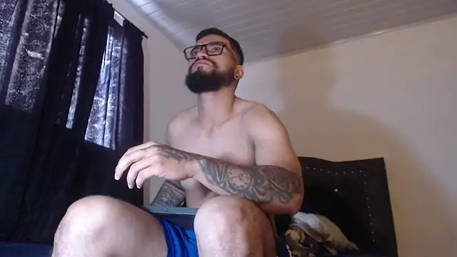 Snapshot of Chrys_harris77 chatting on March 2026 02:01:02 PM Chrys harris77 online show from March 2026 02:01:02 PM