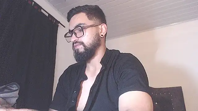 Snapshot of Chrys_harris77 chatting on March 2026 06:16:02 AM Chrys harris77 online show from March 2026 06:16:02 AM