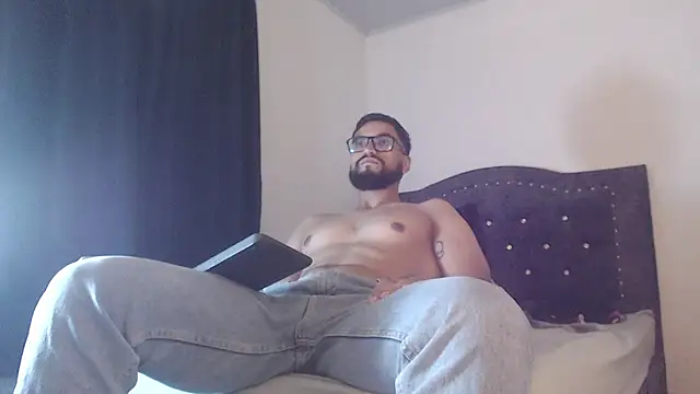 Snapshot of Chrys_harris77 chatting on April 2026 04:51:01 AM Chrys harris77 online show from April 2026 04:51:01 AM