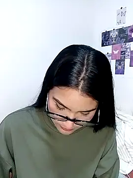 Renata Zoe online show from October 2025 01:00:02 AM