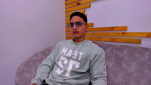 axel vega online show from September 2025 07:08:01 PM