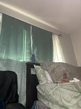 Snapshot of foreigntitts_ chatting on February 2026 10:58:02 PM foreigntitts online show from February 2026 10:58:02 PM