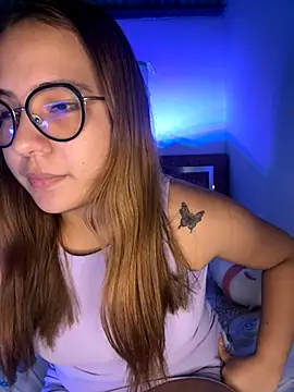 sacha torres02 online show from November 2025 12:44:01 AM