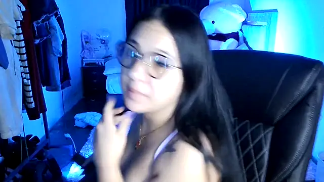 Snapshot of sacha_torres02 chatting on March 2026 12:12:01 AM sacha torres02 online show from March 2026 12:12:01 AM