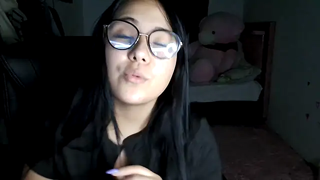 Snapshot of sacha_torres02 chatting on March 2026 11:40:01 PM sacha torres02 online show from March 2026 11:40:01 PM