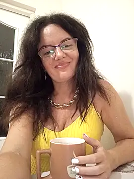 ValeriaLove43211 online show from September 2025 06:09:02 PM