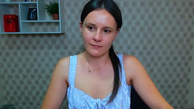 Snapshot of EvelinaMiss_ chatting on October 2025 12:27:01 PM EvelinaMiss online show from October 2025 12:27:01 PM