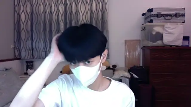 Snapshot of kai101010 chatting on December 2025 02:37:01 PM kai101010 online show from December 2025 02:37:01 PM