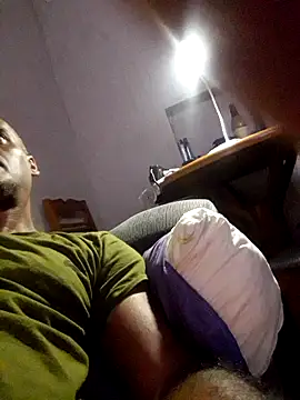 Snapshot of JeffersonRay chatting on November 2025 08:02:01 AM JeffersonRay online show from November 2025 08:02:01 AM