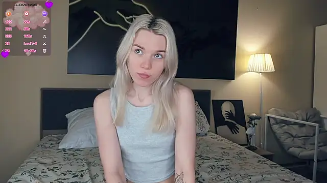 Snapshot of DianeHonnette chatting on November 2025 07:38:02 PM DianeHonnette online show from November 2025 07:38:02 PM