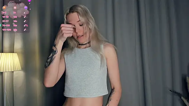 Snapshot of DianeHonnette chatting on November 2025 07:34:02 PM DianeHonnette online show from November 2025 07:34:02 PM