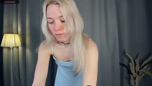 DianeHonnette online show from January 2026 07:48:01 PM